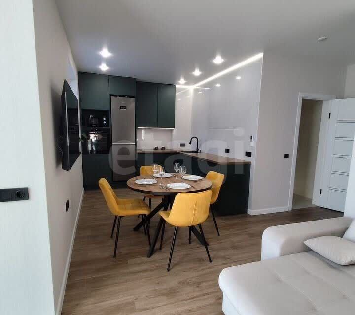Продаётся 1-комнатная квартира, 53 м²