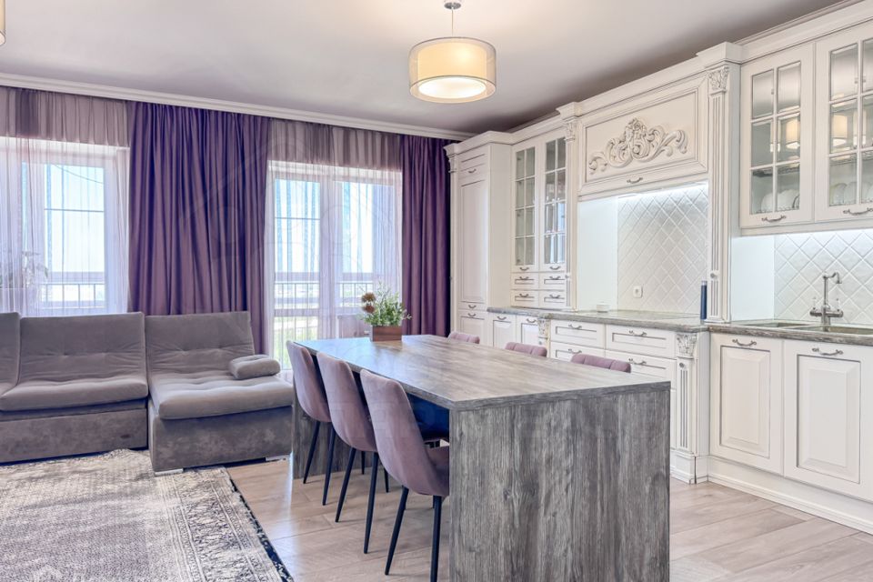Сдаётся 3-комнатная квартира, 95 м²