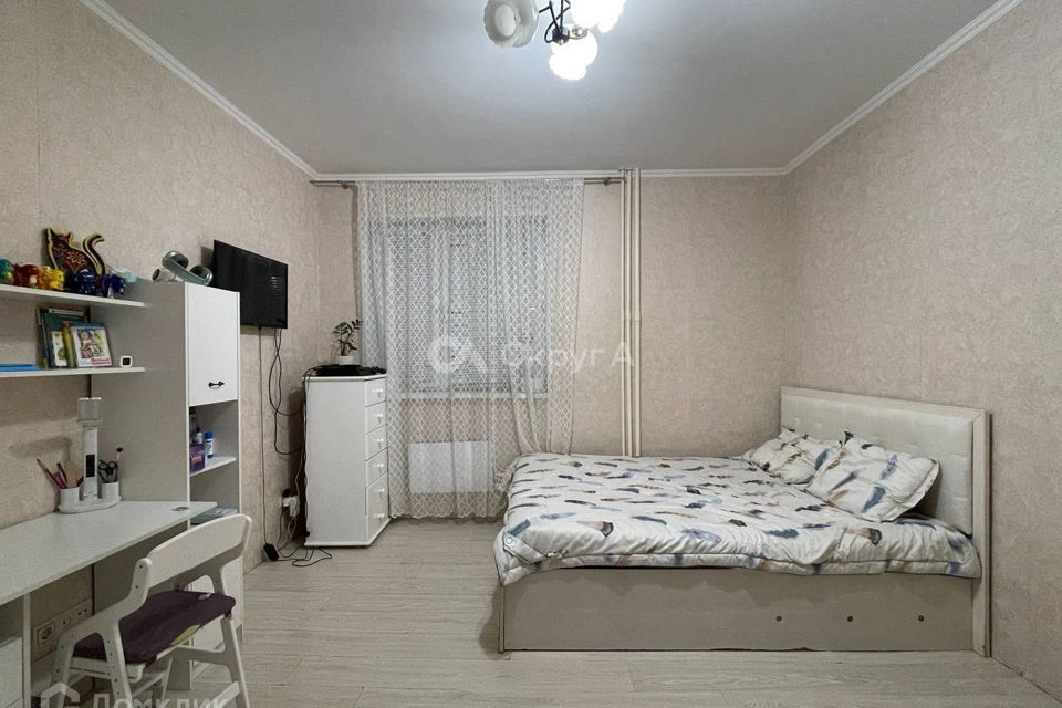 Продаётся 1-комнатная квартира, 38 м²