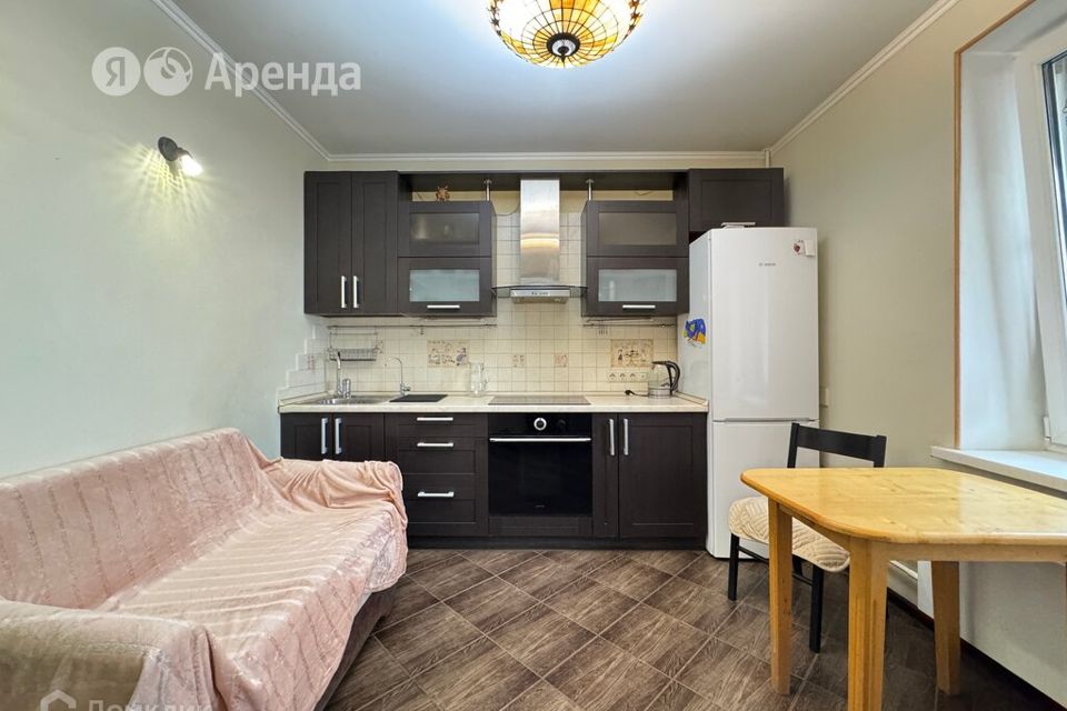 Сдаётся 1-комнатная квартира, 42 м²