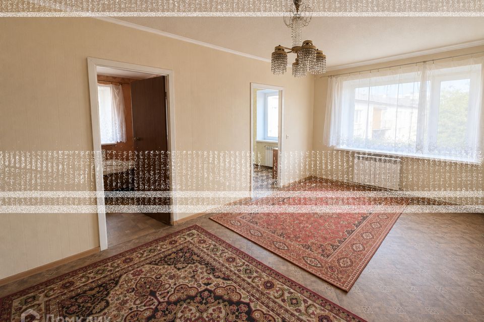 Продаётся 4-комнатная квартира, 62.4 м²