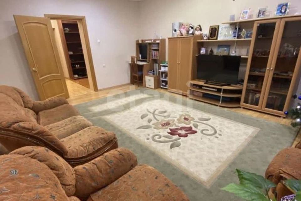 Продаётся 3-комнатная квартира, 112.6 м²
