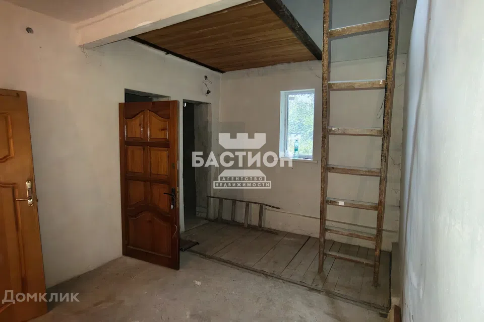 Продаётся 3-этажный дом, 304 м²