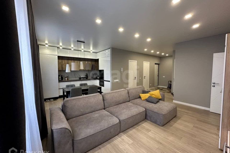 Продаётся 3-комнатная квартира, 82 м²