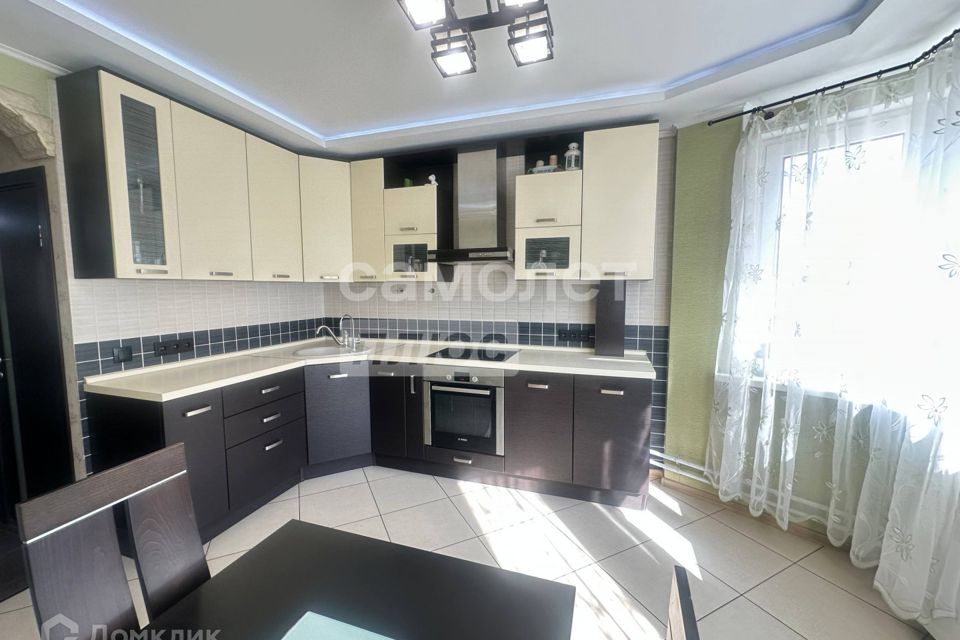 Продаётся 2-комнатная квартира, 60.3 м²