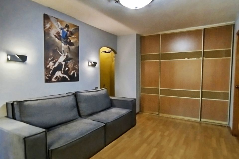 Продаётся 2-комнатная квартира, 43.8 м²