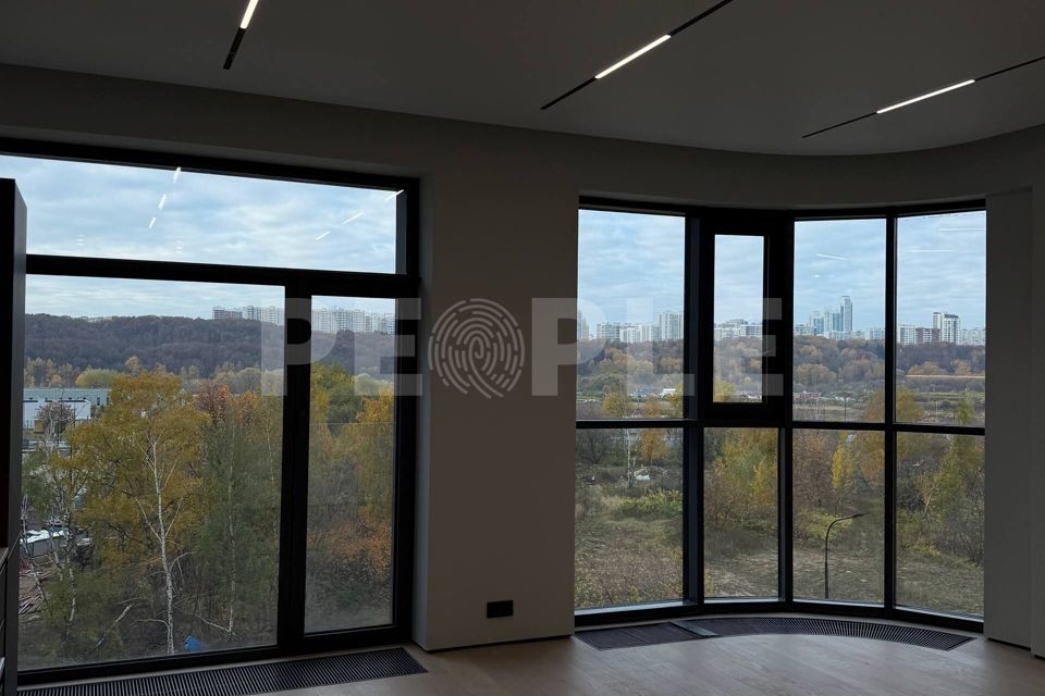 Продаётся 4-комнатная квартира, 96 м²
