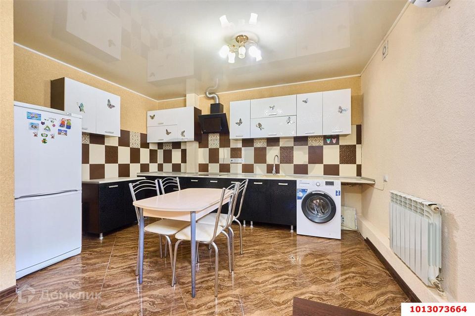 Продаётся 1-комнатная квартира, 53.9 м²