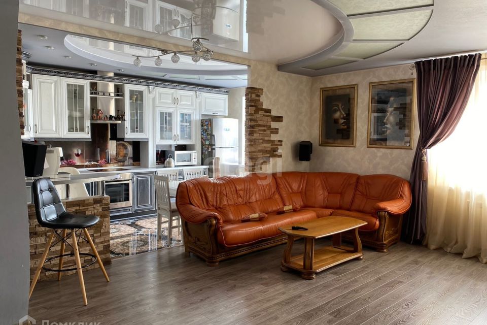 Продаётся 3-комнатная квартира, 94 м²