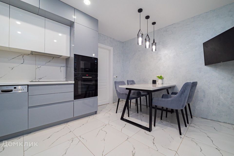 Продаётся 2-комнатная квартира, 72.1 м²