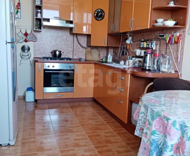 Продаётся 2-комнатная квартира, 71 м²