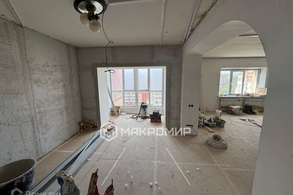 Продаётся 3-комнатная квартира, 130.4 м²