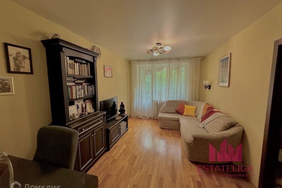 Продаётся 3-комнатная квартира, 52.4 м²