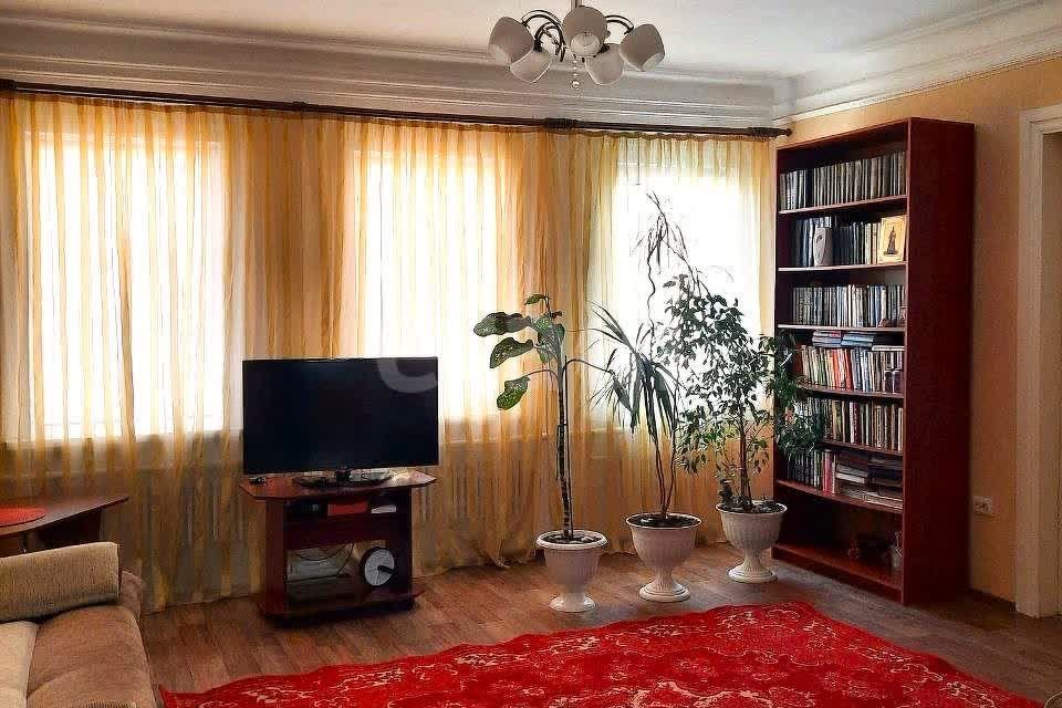 Продаётся 3-комнатная квартира, 62.7 м²