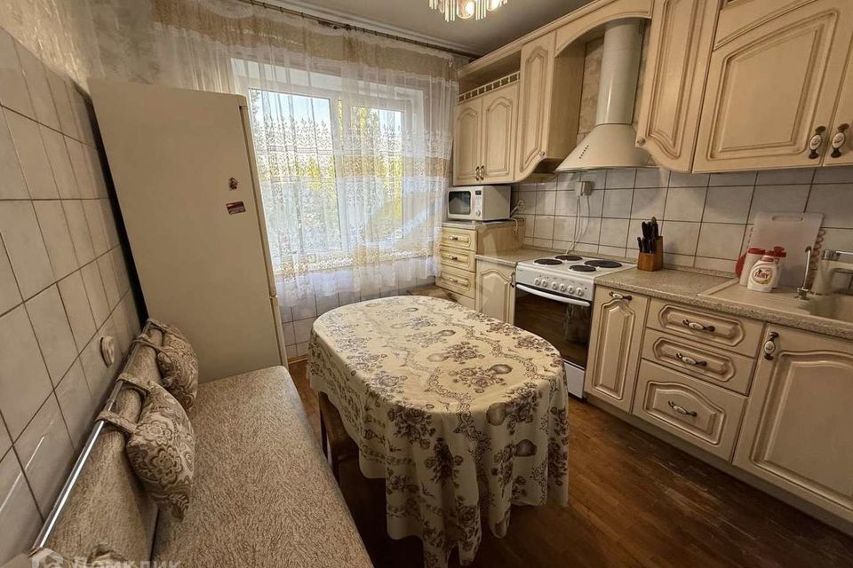 Сдаётся 3-комнатная квартира, 639 м²