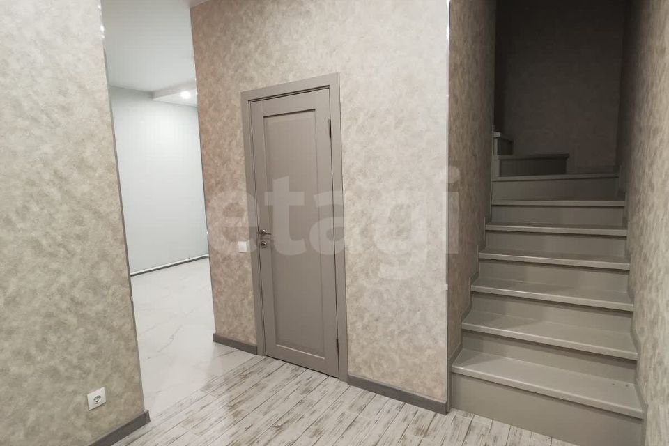 Продаётся 2-комнатная квартира, 57 м²