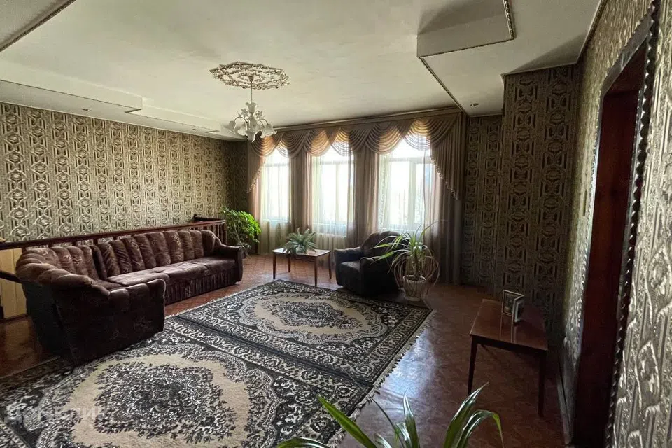 Продаётся 2-этажный дом, 660 м²