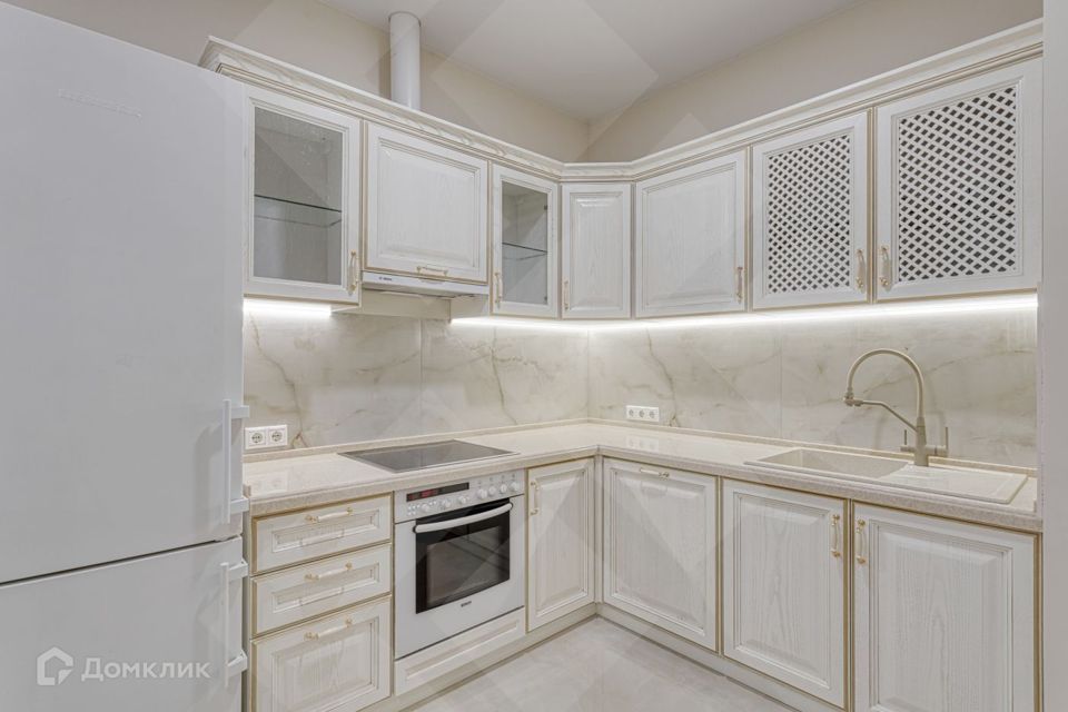 Сдаётся 2-комнатная квартира, 100 м²