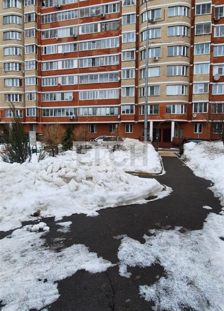 Продаётся 4-комнатная квартира, 132 м²