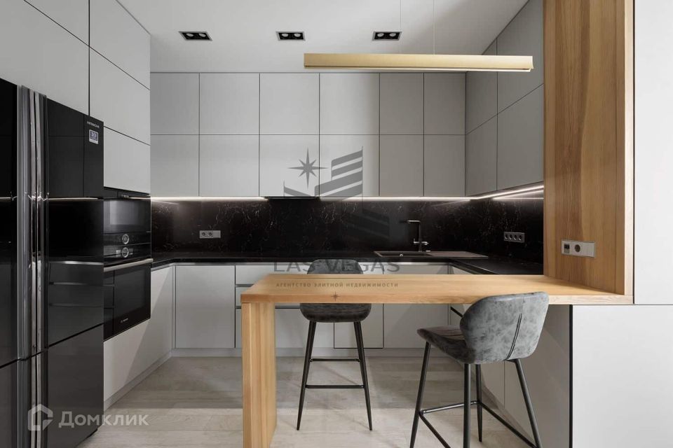 Сдаётся 2-комнатная квартира, 70 м²