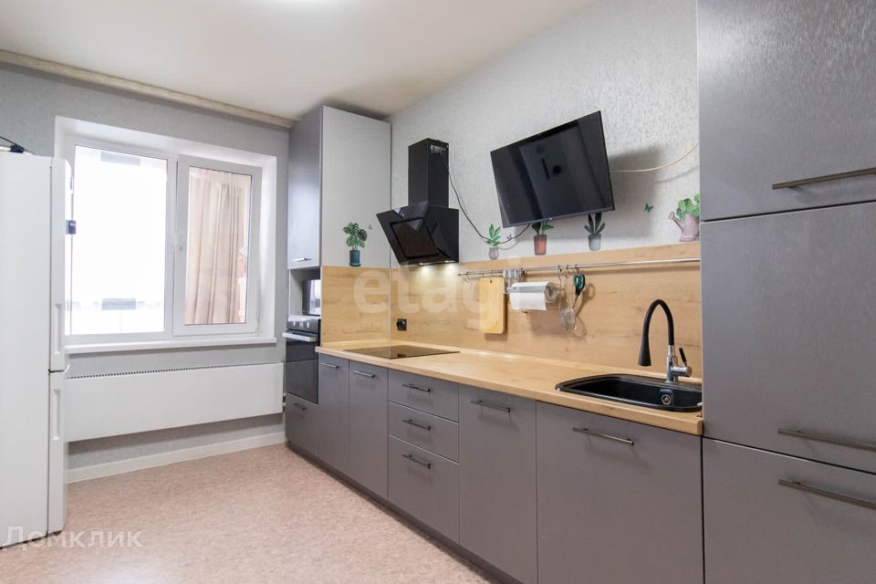 Продаётся 2-комнатная квартира, 60.8 м²