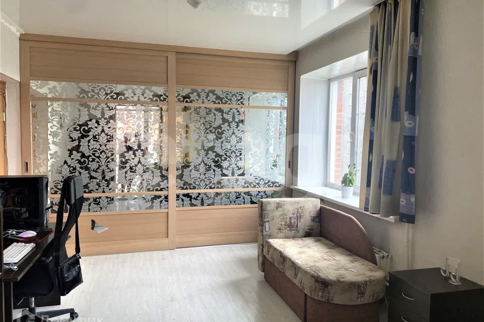 Продаётся 1-комнатная квартира, 56.6 м²