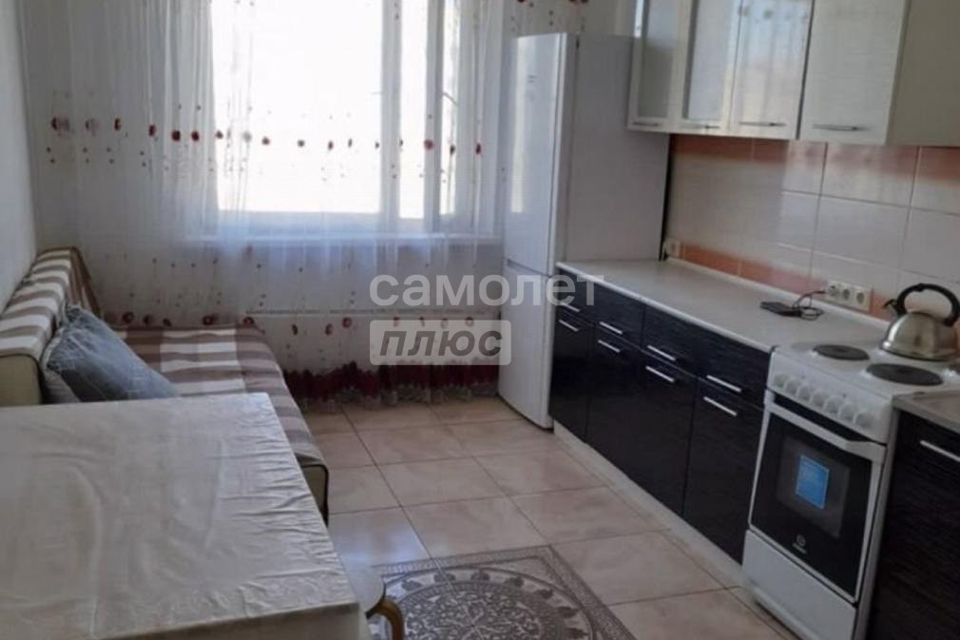 Сдаётся 2-комнатная квартира, 68 м²