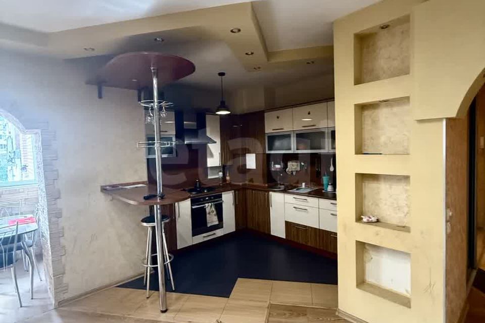 Продаётся 2-комнатная квартира, 68.7 м²