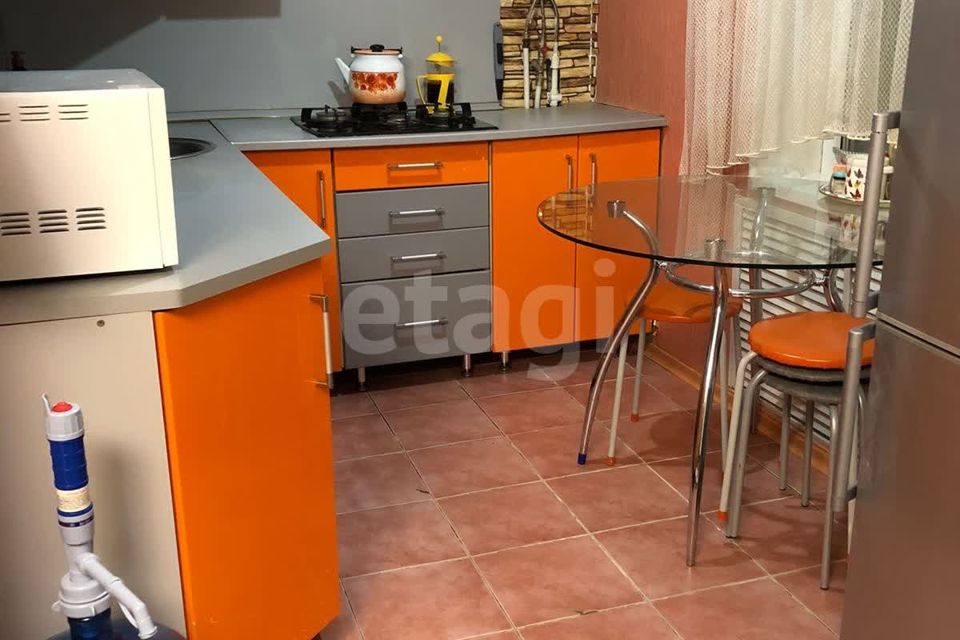 Сдаётся 3-комнатная квартира, 58.3 м²