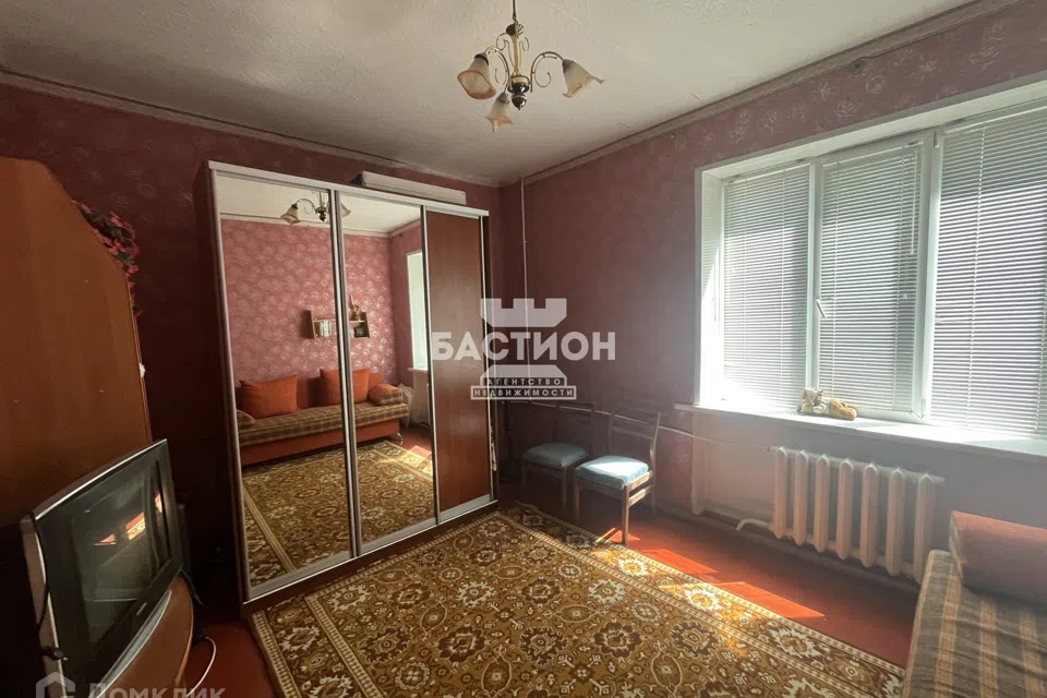 Продаётся 4-комнатная квартира, 66.8 м²