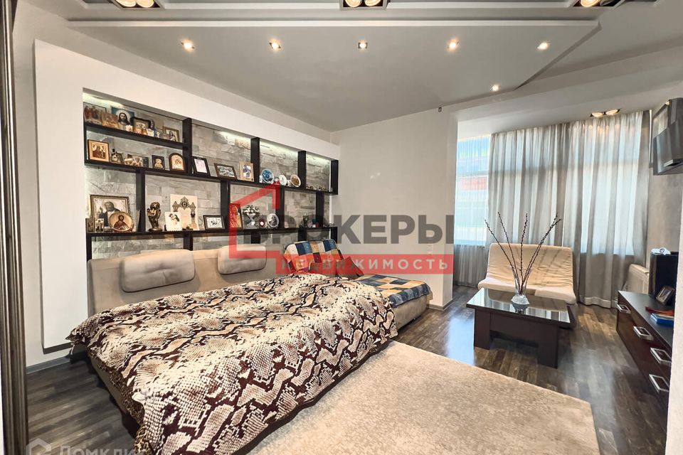 Продаётся 1-комнатная квартира, 53.4 м²