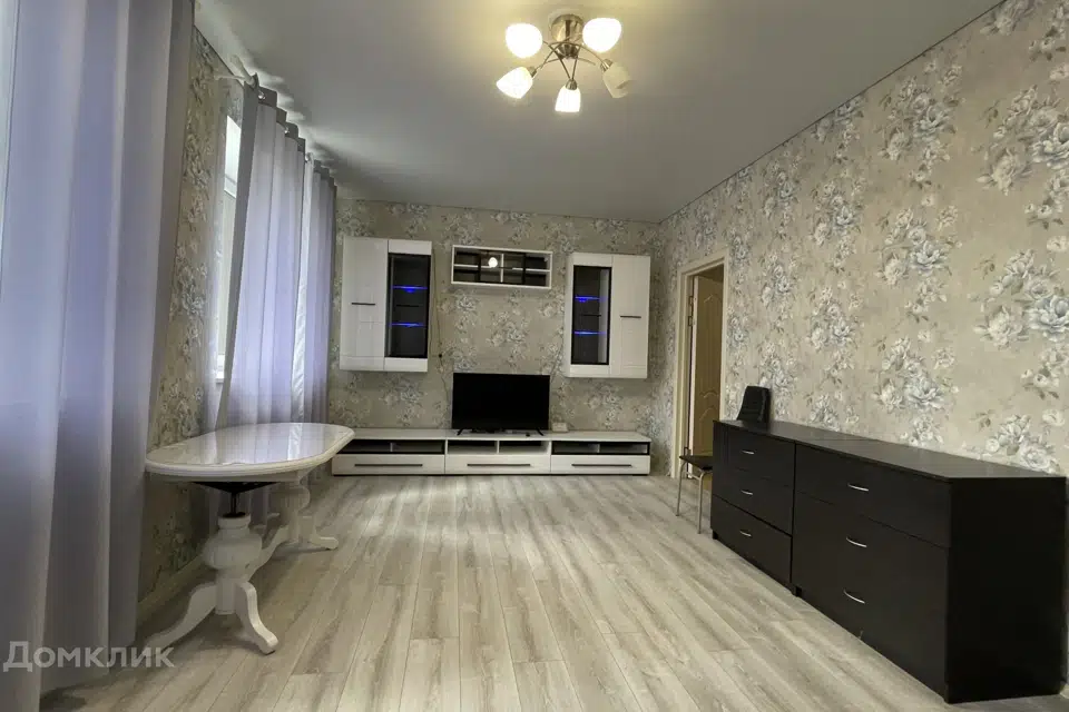 Сдаётся 2-комнатная квартира, 60 м²