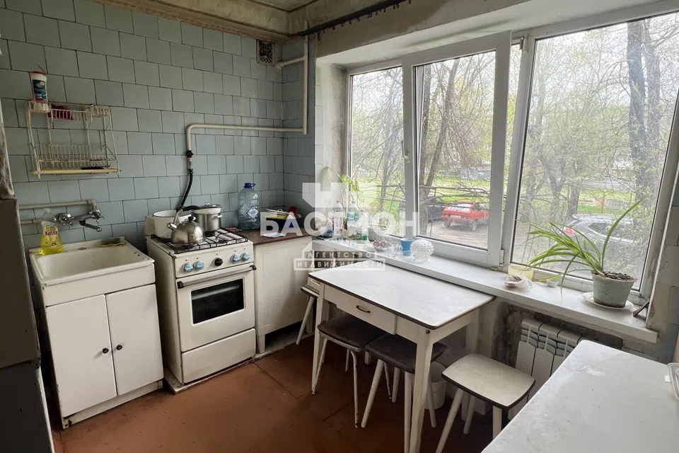 Продаётся 3-комнатная квартира, 53.6 м²