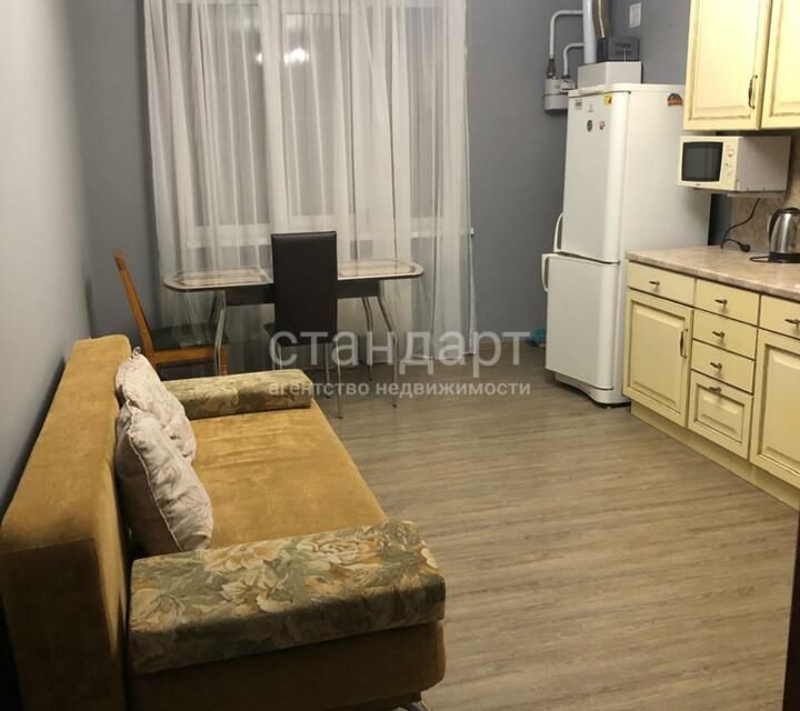 Сдаётся 1-комнатная квартира, 60 м²