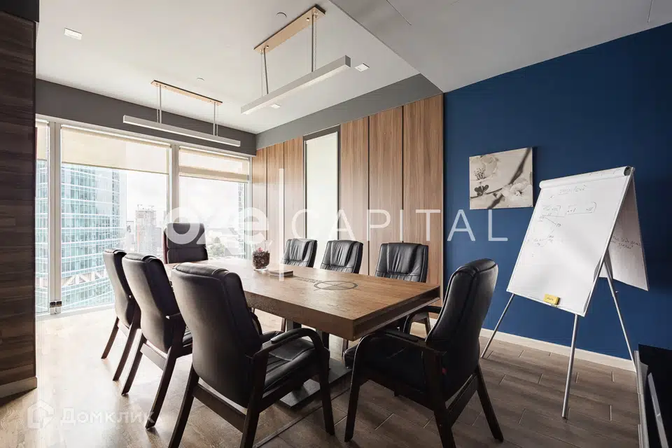 Продаётся 5-комнатная квартира, 186 м²