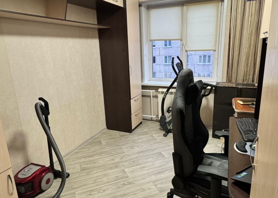 Продаётся 4-комнатная квартира, 59 м²
