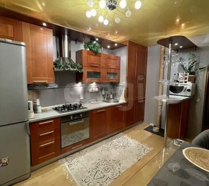 Продаётся 3-комнатная квартира, 64.4 м²