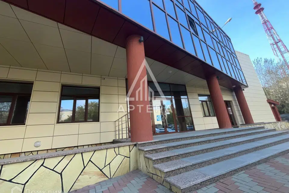 Сдаётся офис, 235 м²
