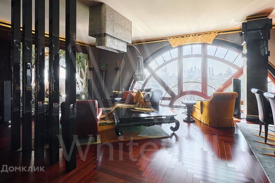 Продаётся 3-комнатная квартира, 183.5 м²