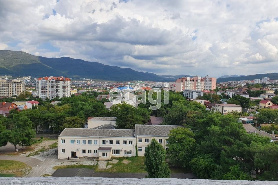 Продаётся 2-комнатная квартира, 105.1 м²