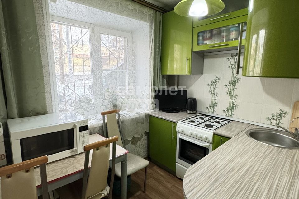 Продаётся 3-комнатная квартира, 58.3 м²