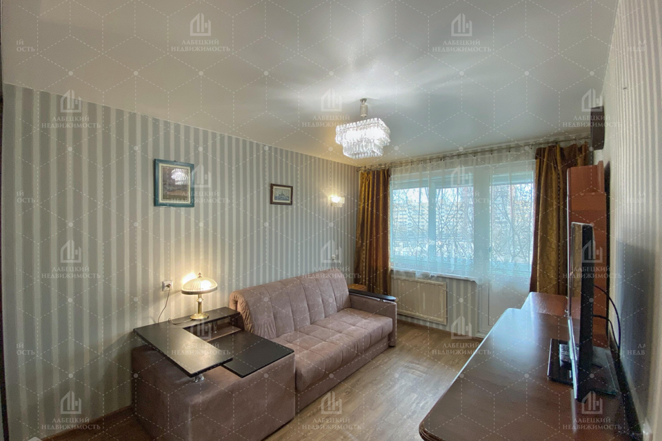 Продаётся 3-комнатная квартира, 60.5 м²