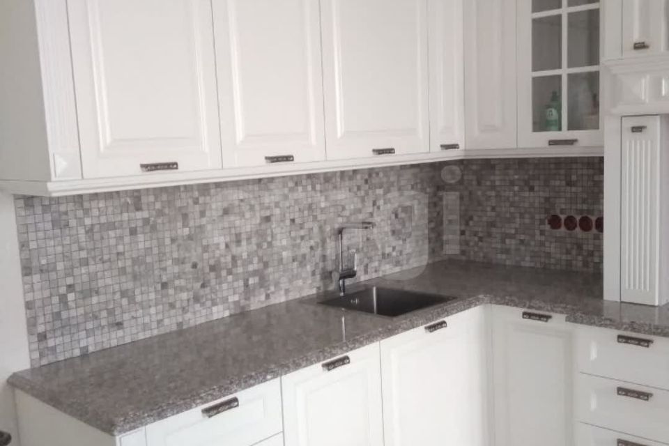 Продаётся 3-комнатная квартира, 100.5 м²