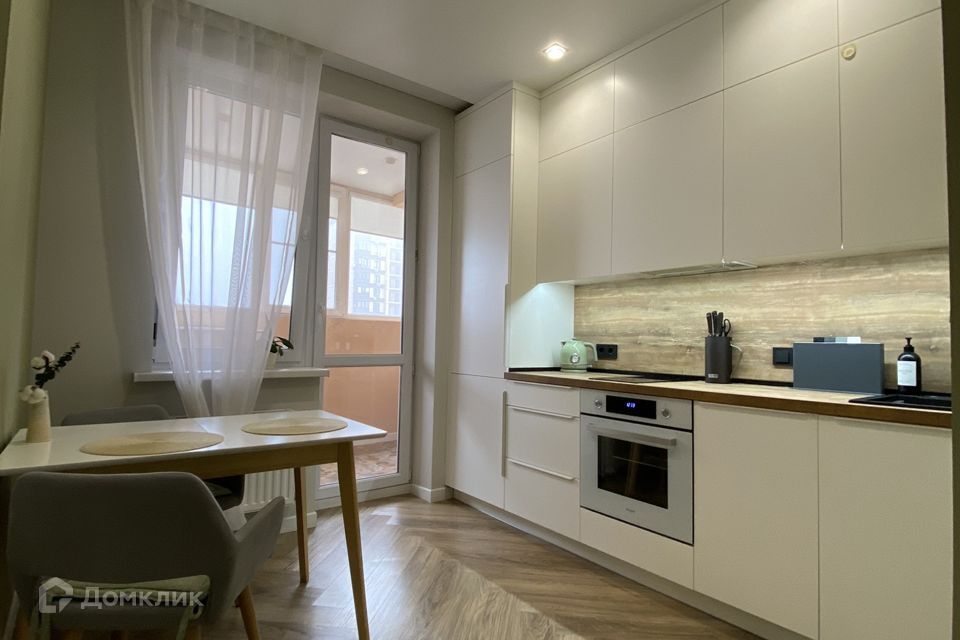 Сдаётся 1-комнатная квартира, 42 м²