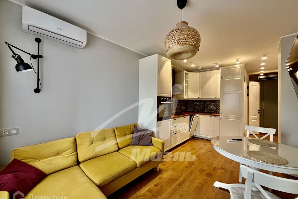 Сдаётся 1-комнатная квартира, 49 м²