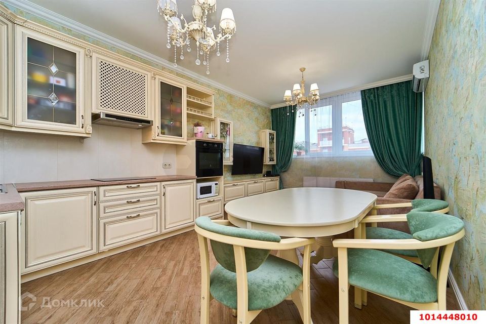 Продаётся 2-комнатная квартира, 76.1 м²