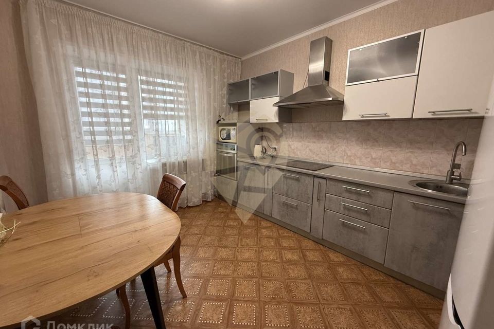 Сдаётся 1-комнатная квартира, 52.8 м²