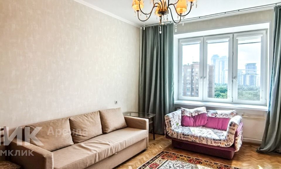 Сдаётся 2-комнатная квартира, 65.2 м²