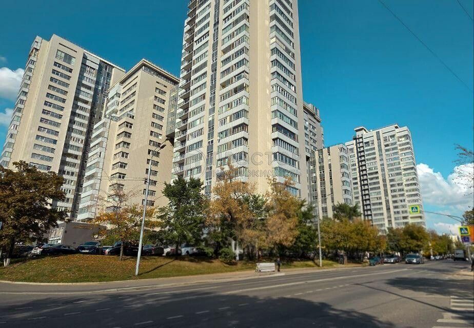 Продаётся 7-комнатная квартира, 325.1 м²