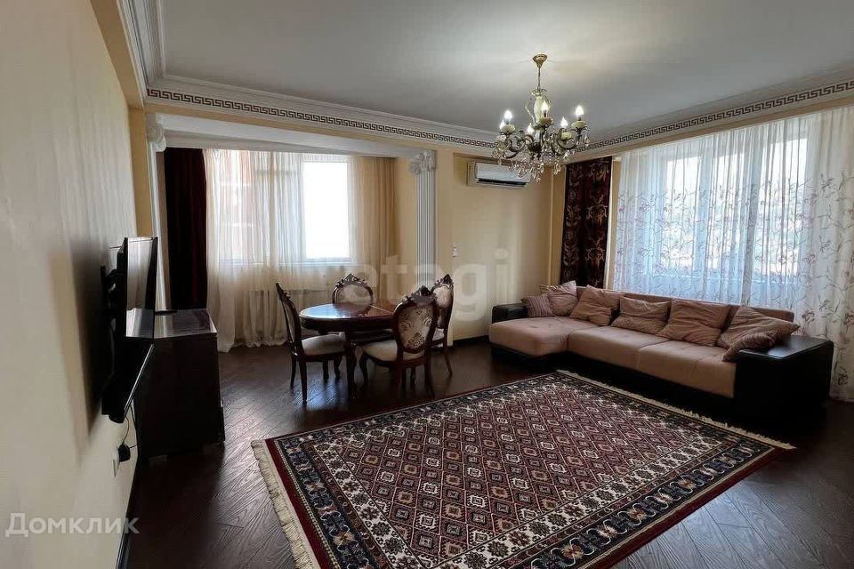 Продаётся 2-комнатная квартира, 86.6 м²